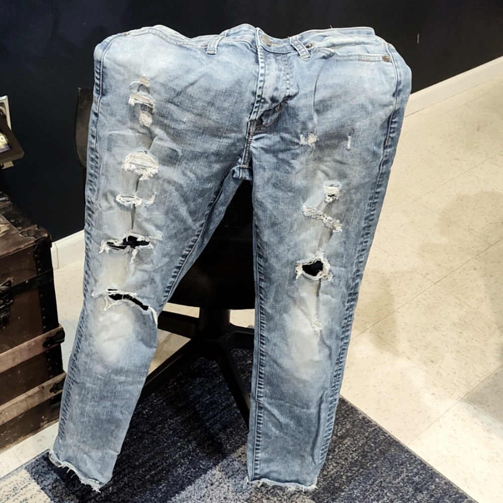 Men’s American Eagle Outfitters Extreme Flex slim jeans size 28 x 32